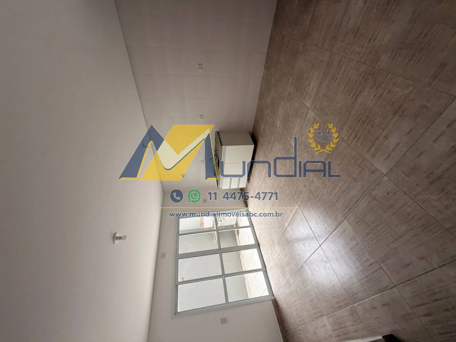 Imagem Apartamento com Suíte e Quintal Privativo no Bairro Copacabana