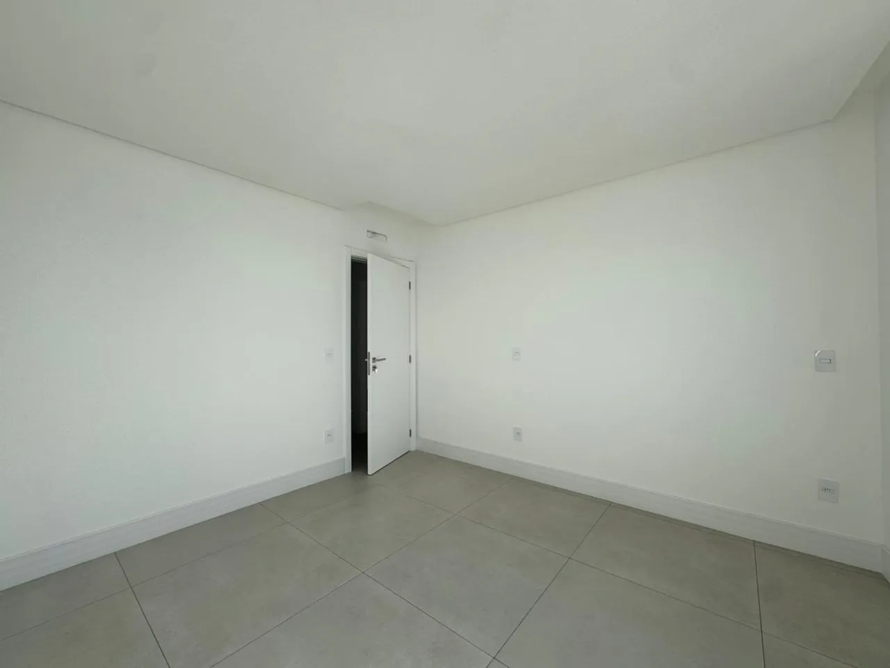 Imagem Apartamento com vista para o mar à venda com 115m2 por R$ 3.300.000,00