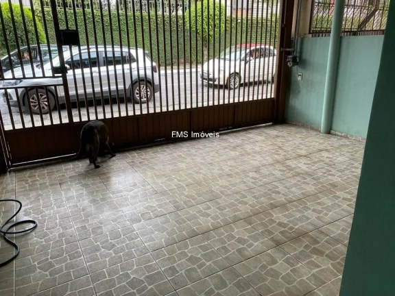 Imagem Imperdível Casa à Venda em São Paulo-SP, na Vila Mariana: 3 Quartos, 1 Suíte, 2 Salas, 2 Vagas de Garagem - 140m² de Área.