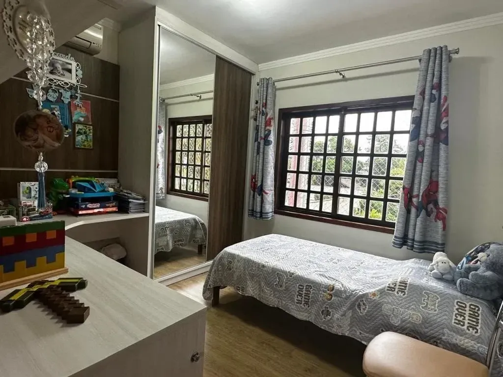 Imagem Casa com 3 Quartos à Venda, 193 m² em Bom Retiro - Joinville