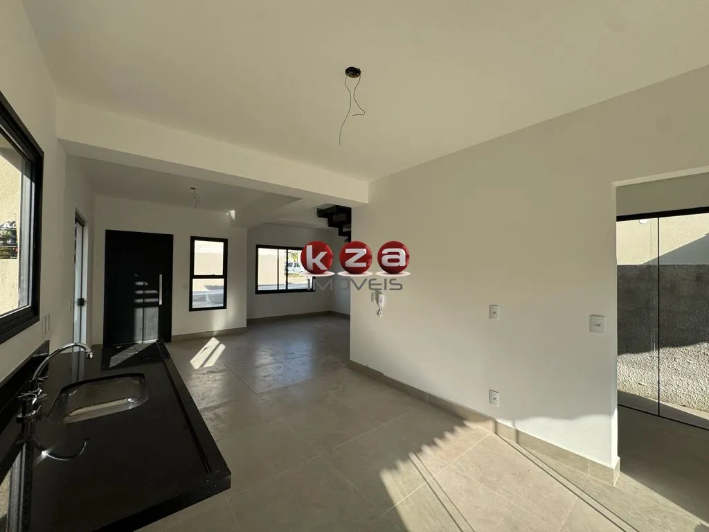 Imagem Casa à Venda em Valinhos-SP, Condomínio Villa Spadaccia: 3 Quartos, 1 Suíte, 2 Salas, 2 Banheiros, 2 Vagas, 121m².