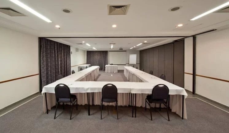 Imagem Flat disponível para locação no Ninety Hotel, com 33m², 1 dormitório e 1 vaga