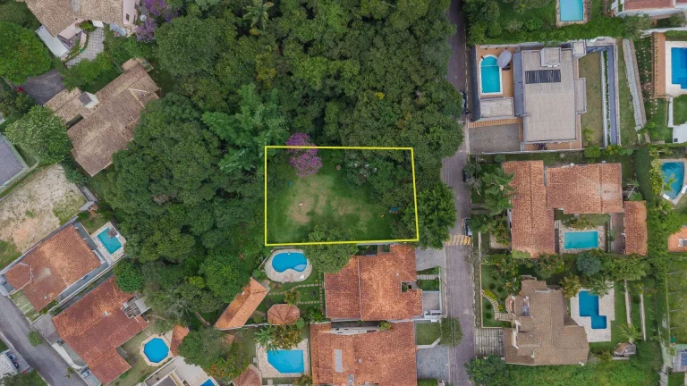Imagem Terreno à venda em Carapicuíba divisa da Granja Viana