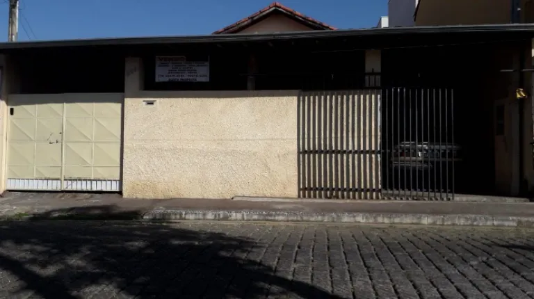 Foto do imóvel Casa com 3 Quartos à Venda, 234 m² em Vila Crispim, Cruzeiro - SP