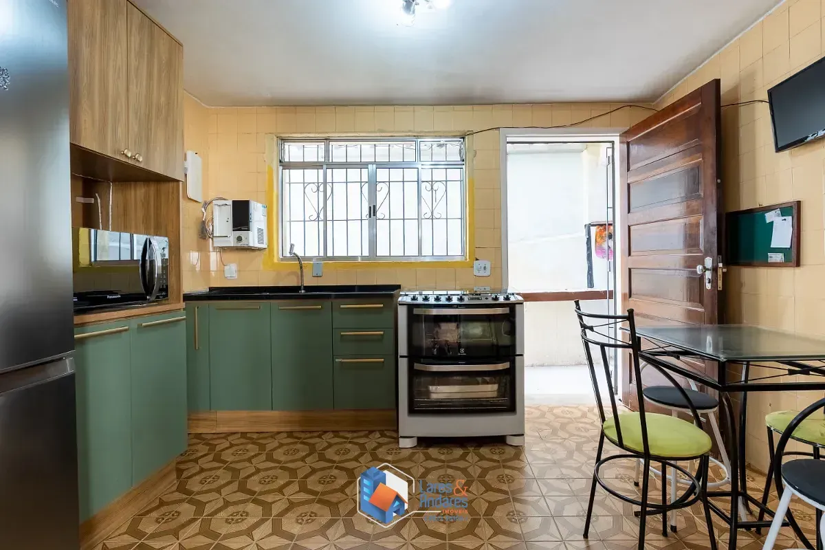 Imagem Casa para venda em Jardim Aeroporto com 4 quartos, sendo 2 suítes, 140m²