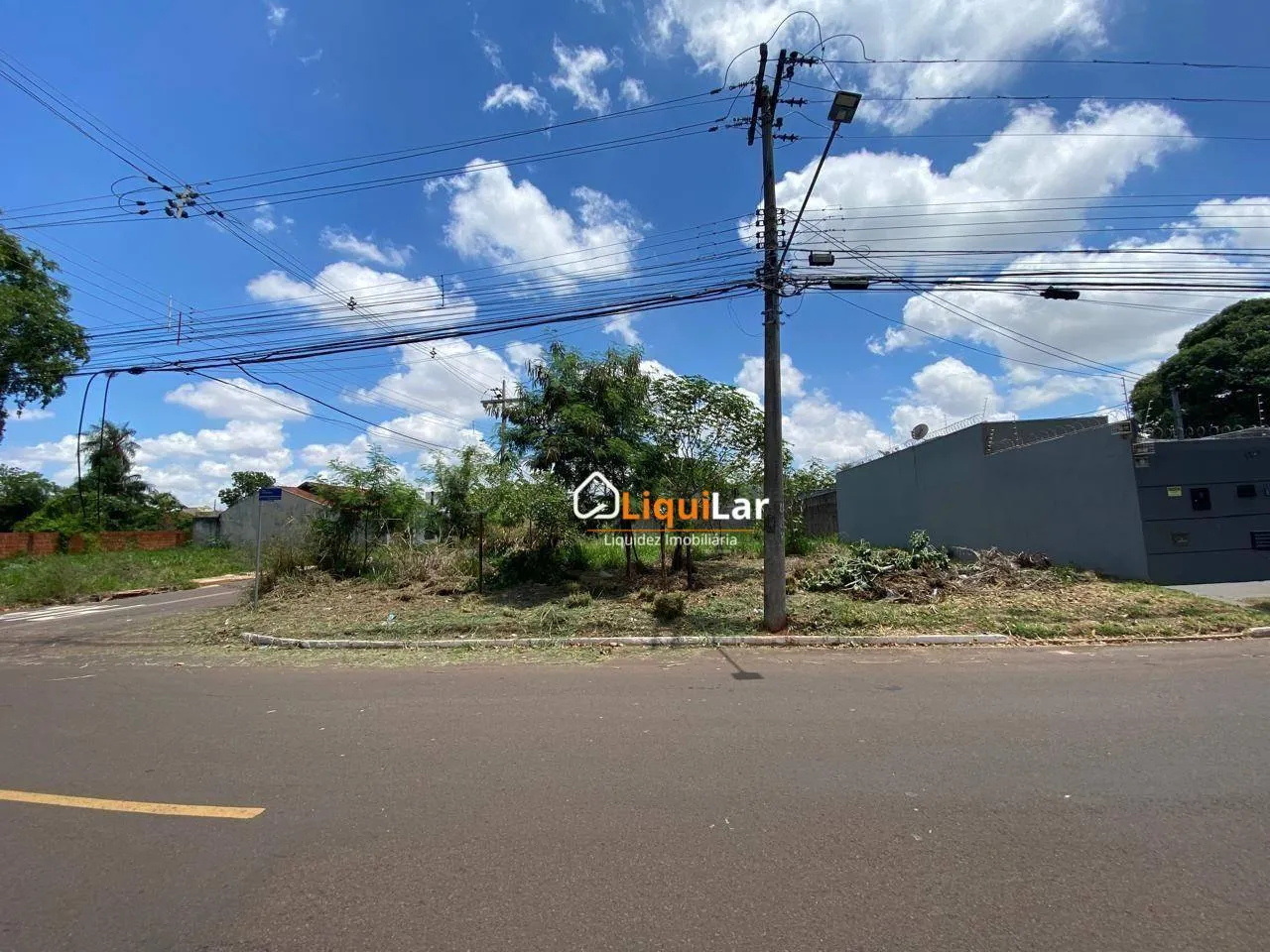 Foto do imóvel Terreno de Esquina no Rita Vieira - 570m²