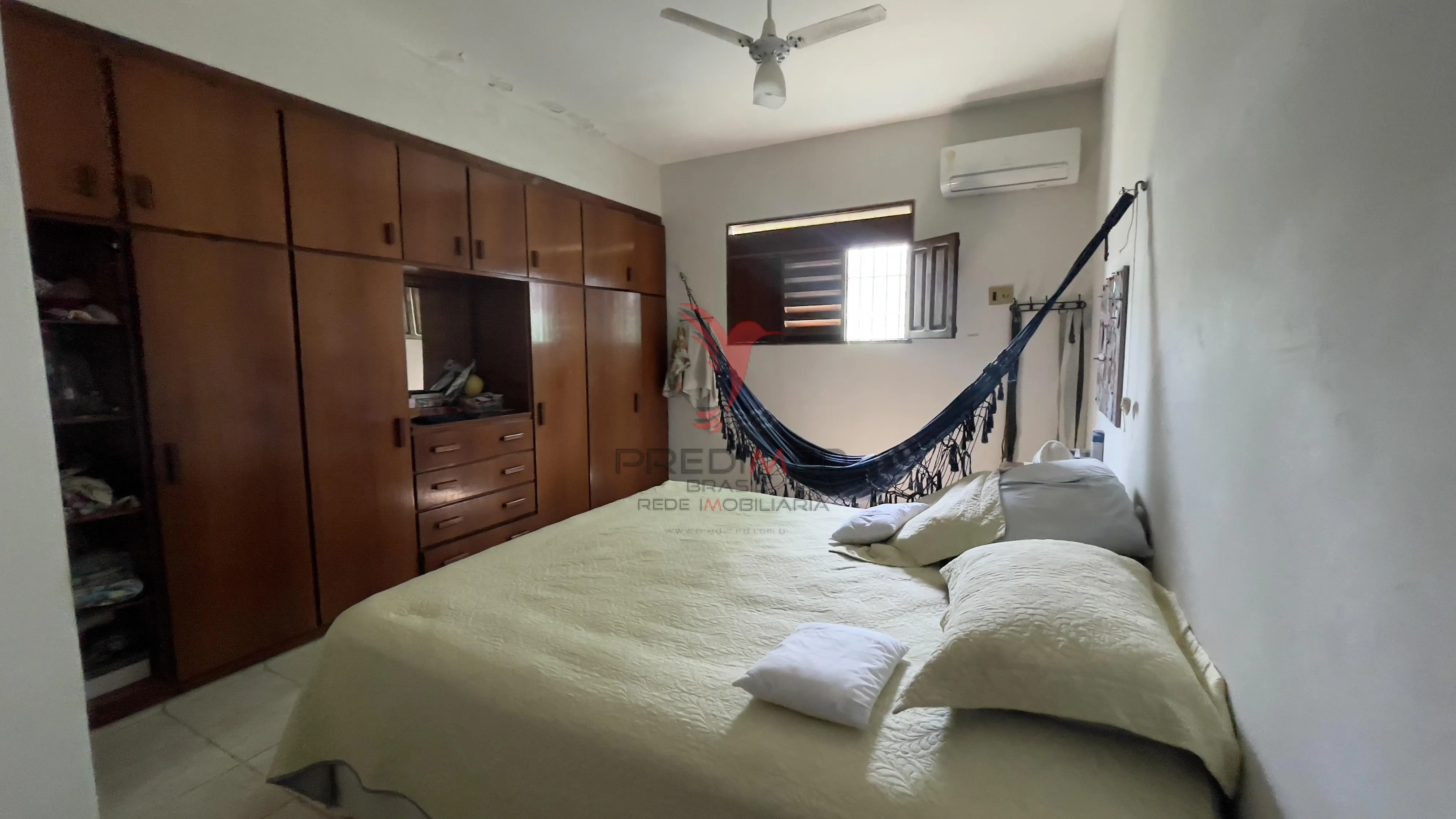 Imagem Casa à venda com 4 Quartos, 1 Suites, 3 Vagas, no Bessa - apenas 400m da praia!