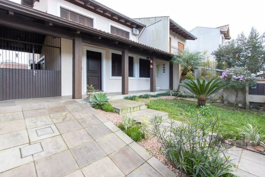 Imagem Casa para Venda - 200m², 3 dormitórios, sendo 1 suites, 3 vagas - Jardim Verde
