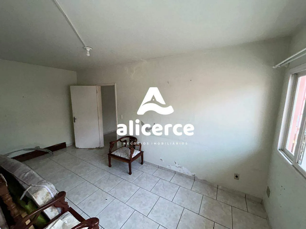 Imagem Casa à venda com 4 quartos 3 suítes, 240m² em Fazenda Santo Antônio São José