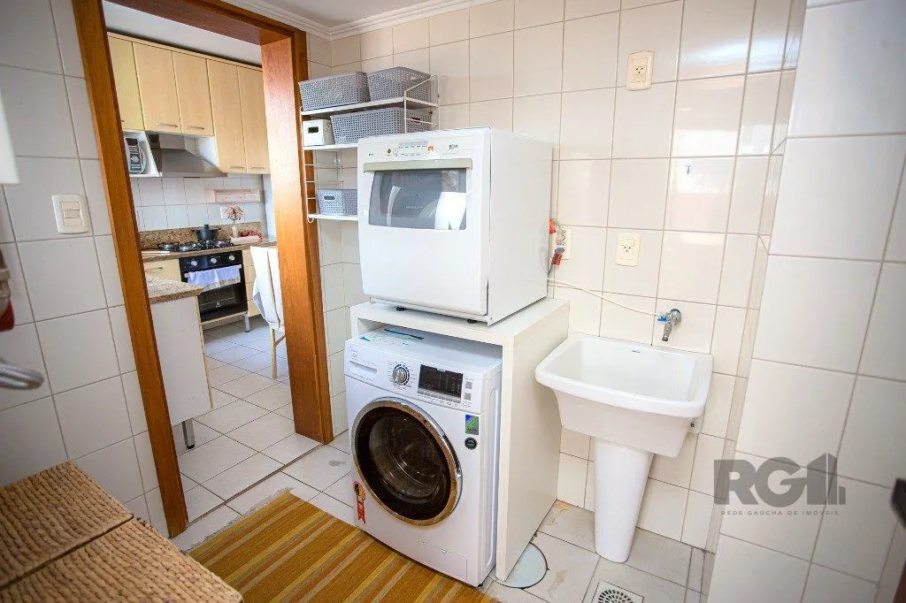 Imagem Cobertura no Jardim Planalto, de 3 dormitórios e 2 vagas com 260m²