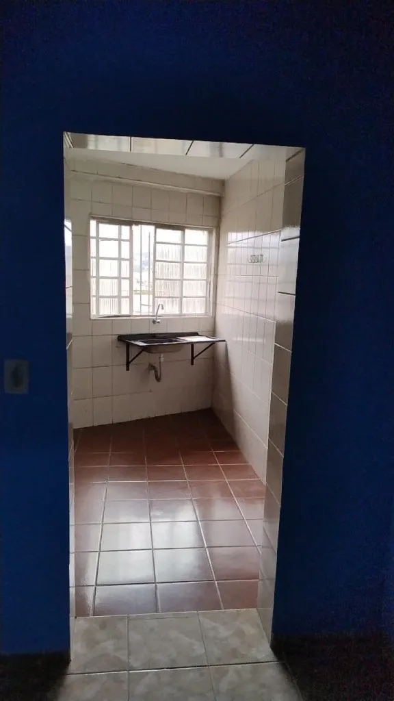 Imagem Casa para locação em Santo André-SP: 1 quarto, 1 banheiro, 40m² no Jardim Guarará. Agende sua visita!