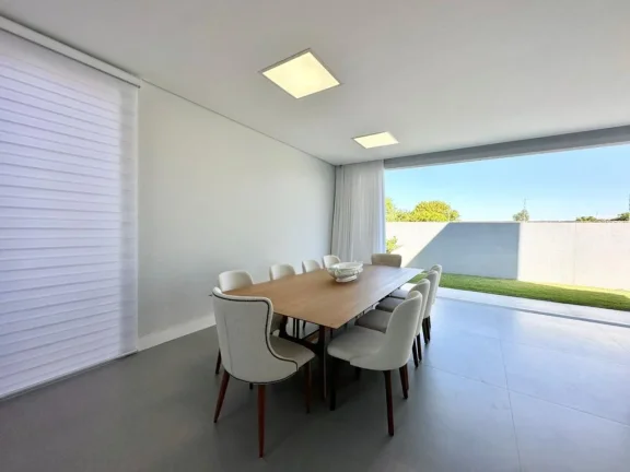 Imagem Casa em Condominio 4 Dormitórios - Bairro --