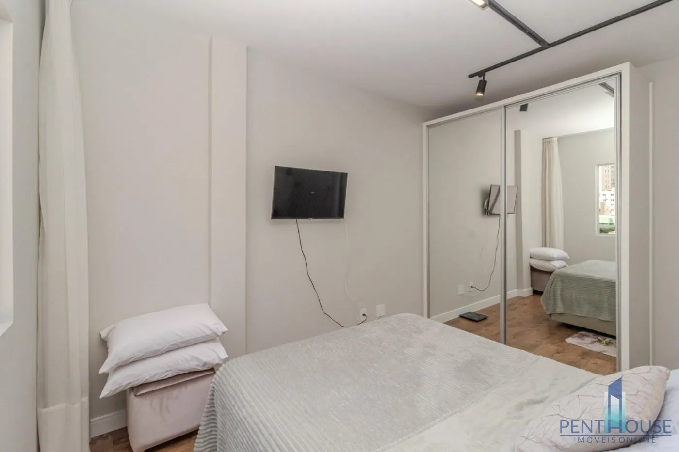 Imagem Apartamento Zona Central para Venda em Balneário Camboriú, CENTRO, 2 dormitórios, 1 suíte, 2 banheiros, 1 vaga