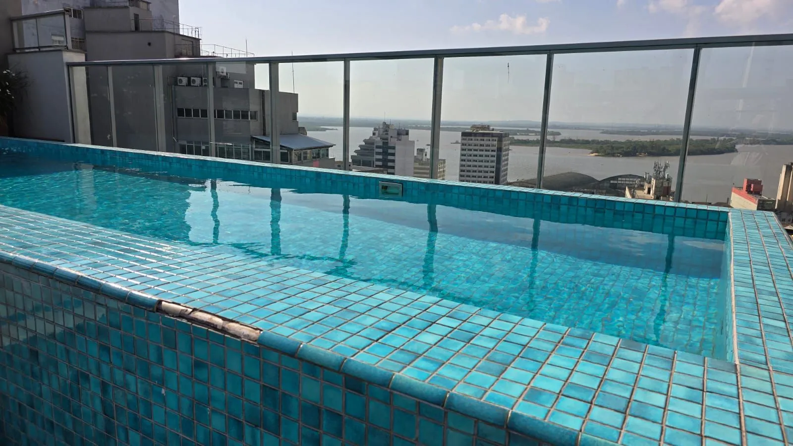 Imagem Flat à venda em Porto Alegre, Centro Histórico, com 1 quarto, 30m2
