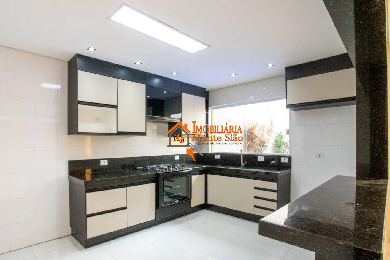 Imagem Sobrado com 3 dormitórios à venda, 140 m² por R$ 750.000,00 - Jardim Presidente Dutra - Guarulhos/SP