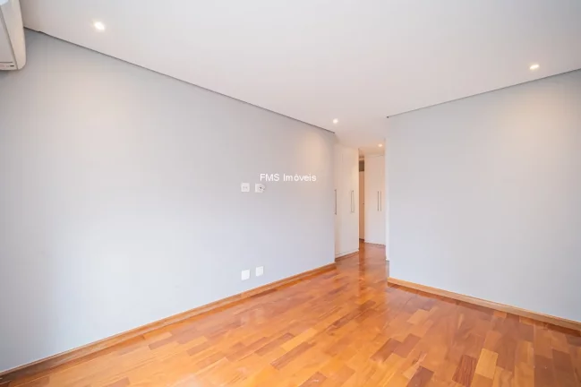 Imagem Apartamento à venda em Moema de 168m²