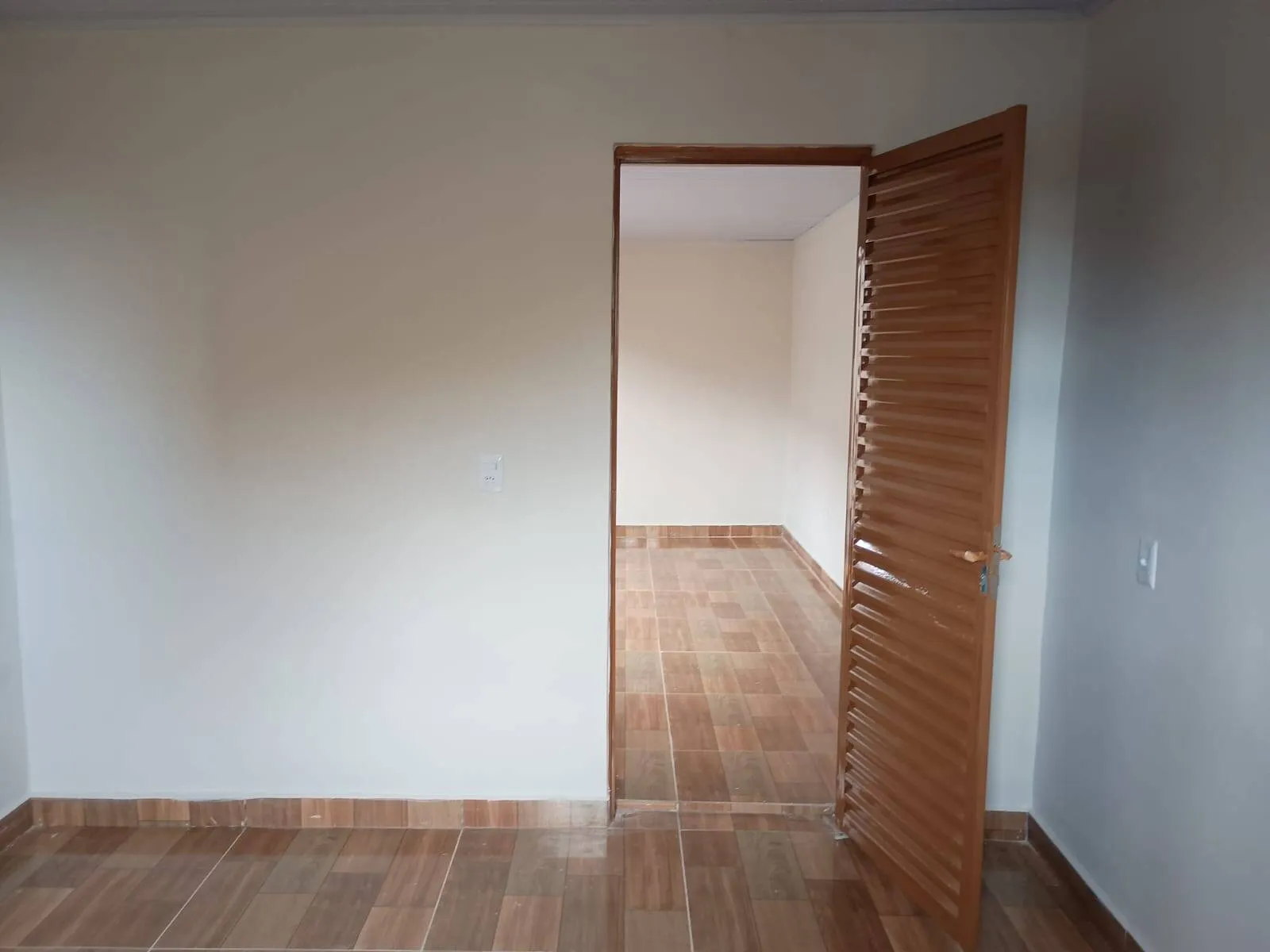 Imagem Casa de um quarto no barro lixeira