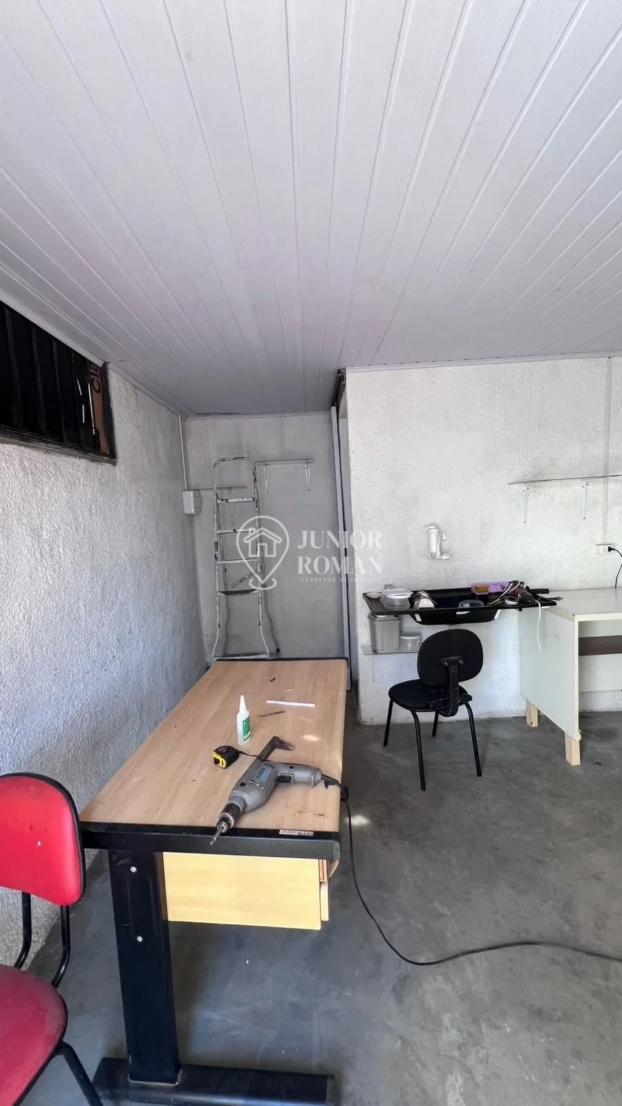 Imagem KITNET MOBILIADA COM GARAGEM NO CENTRO DE BARREIRAS/BA