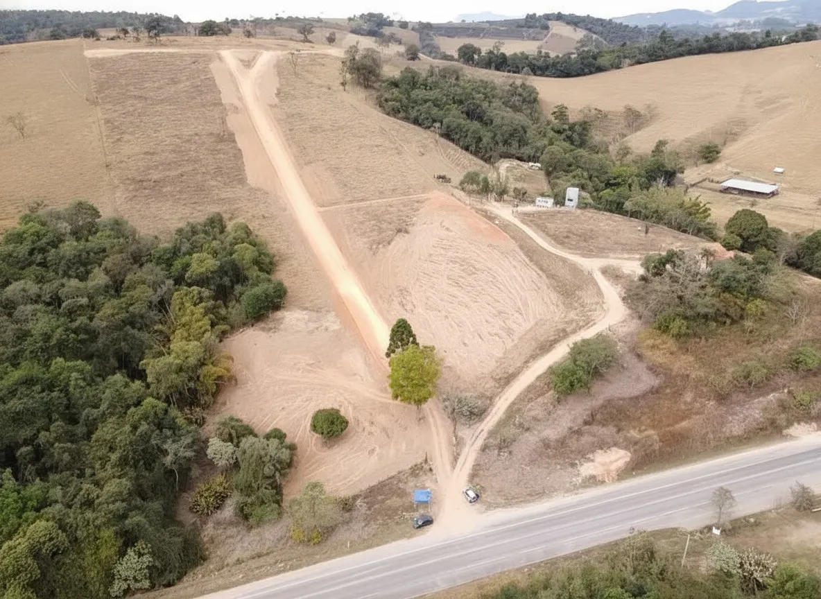 Imagem Terreno à venda em Santana de Caldas, Caldas