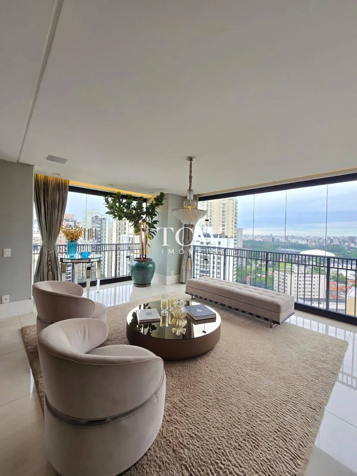 Imagem Apartamento Alto Padrão à Venda na Vila Mariana | 310m² | 4 Suítes | Vista para o Parque Ibirapuera | 5 Vagas