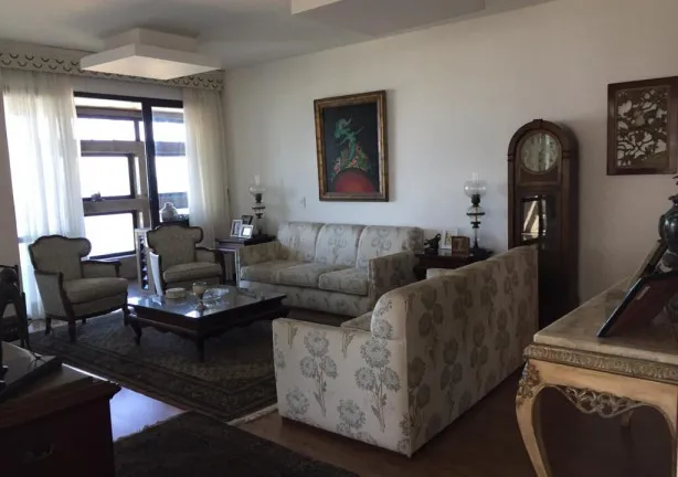 Imagem Apartamento com 4 Quartos à Venda, 247 m² em Barra da Tijuca - Rio de Janeiro
