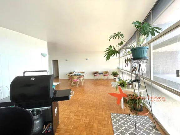 Imagem Apartamento à venda no Copan, República, São Paulo/SP: 3 quartos, sala para 3 ambientes, 3 banheiros, 1 vaga de garagem, 170m² de área.