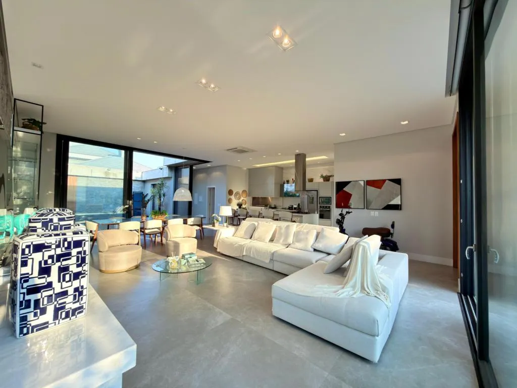 Imagem Casa em Condominio 4 Dormitórios - Bairro --