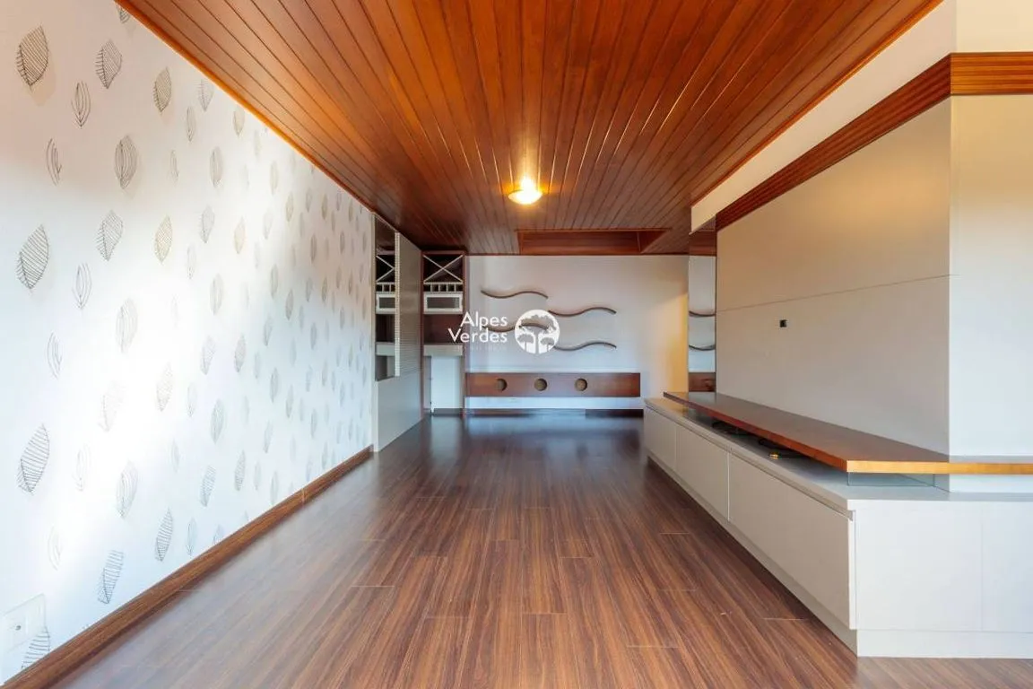 Imagem Vende-se Apartamento, no Centro de Canela-RS, com 3 quartos.