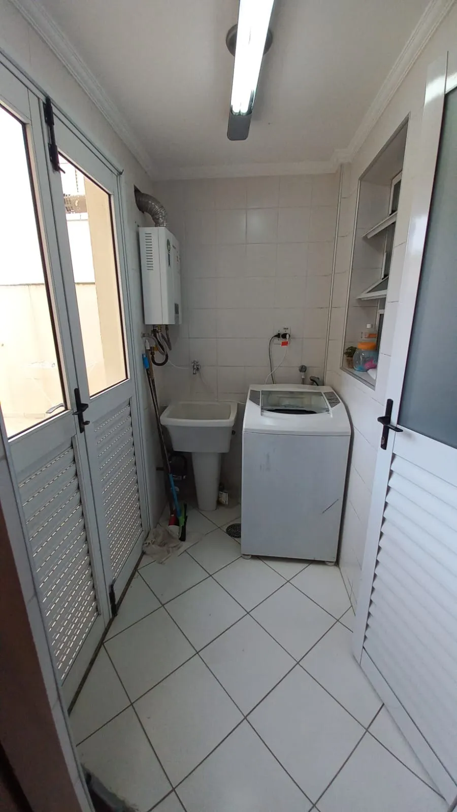 Imagem Apartamento Mobiliado Edifício Claudia Vieira em frente ao Shopping Iguatemi Esplanada