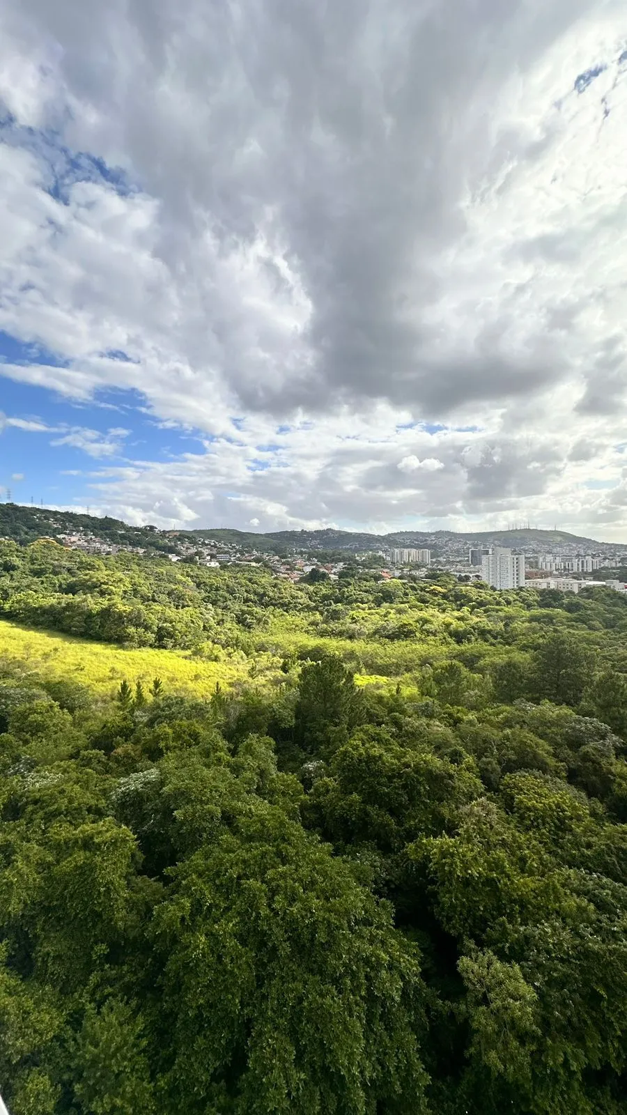 Imagem Apartamento Novo de dois dormitorios e duas vagas