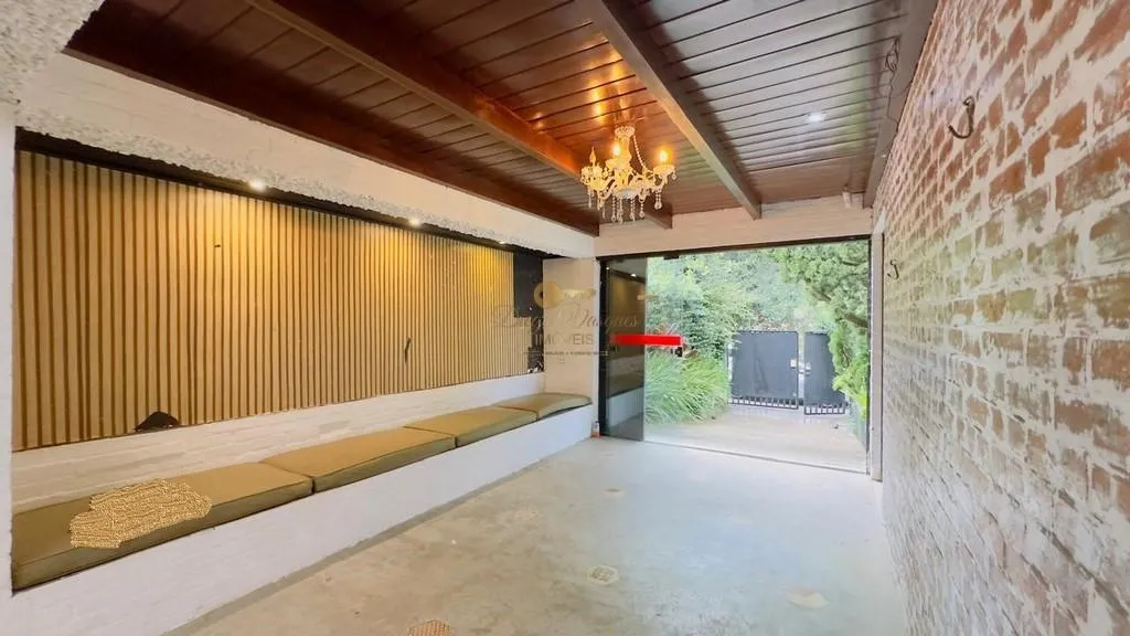 Imagem Comercial para Venda em Teresópolis / RJ no bairro Várzea