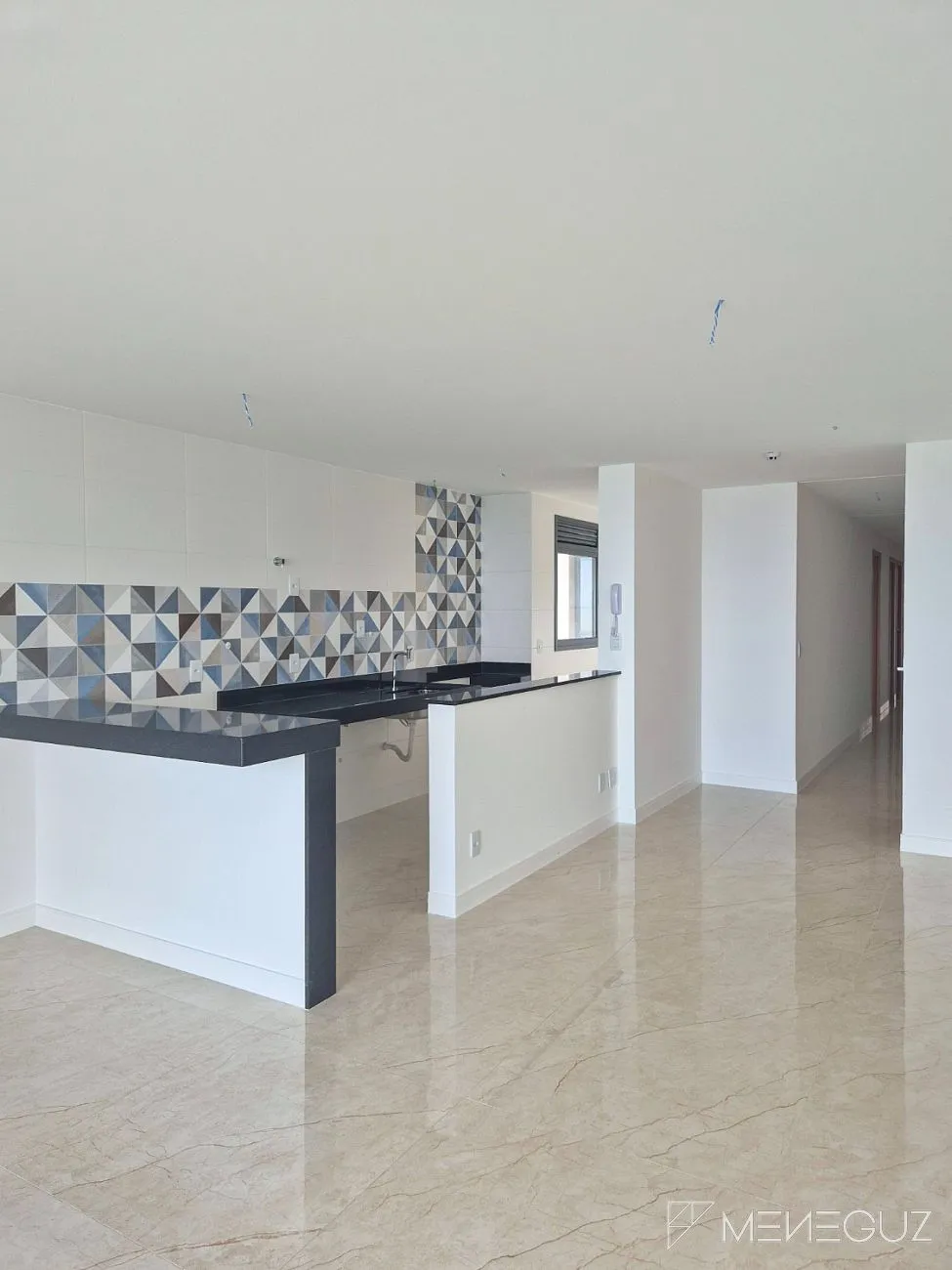 Imagem Apartamento 3 Quartos na Beira Mar da Praia do Morro - Prédio Novo com Lazer na Cobertura
