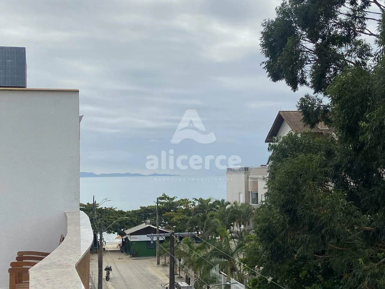 Imagem Cobertura Duplex à venda l 3 quartos, 1 suíte l140m² l Cachoeira do Bom Jesus - Florianópolis/SC
