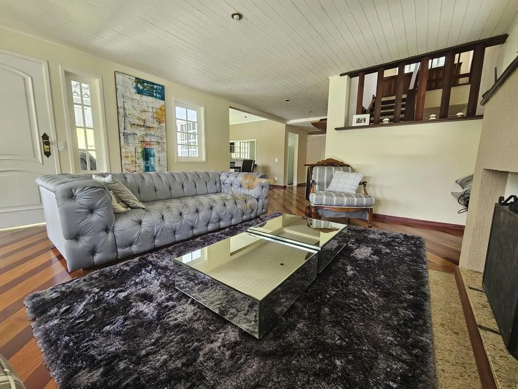 Imagem Casa em Condomínio para Venda em Teresópolis / RJ no bairro Green Valley
