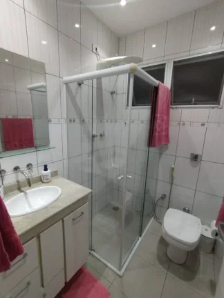 Imagem Casa térrea, 3 dormitórios ( 1 suíte), 4 vagas, Cond. Crystal Park, Jacareí.