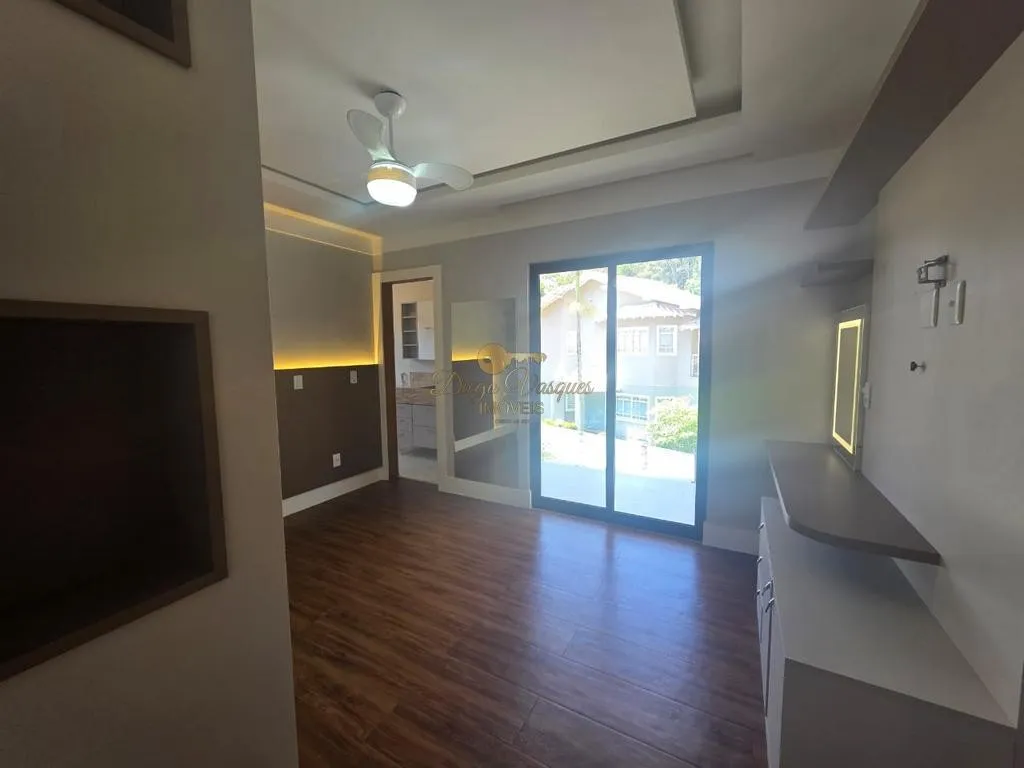 Imagem Casa em Condomínio para Venda em Teresópolis / RJ no bairro Cascata do Imbuí