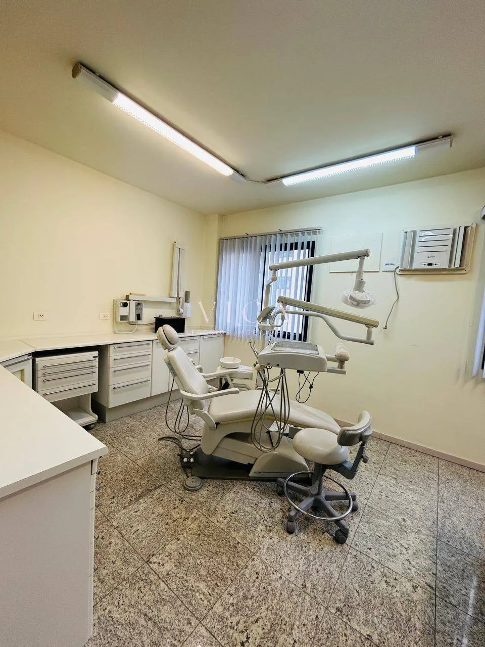 Imagem Venda de Consultório Dentário 35m² para venda R$ 300.001,- Alphaville/SP