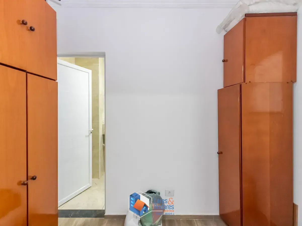 Imagem Sobrado para venda em Vila Guedes com 3 quartos, sendo 3 suítes, 196m²