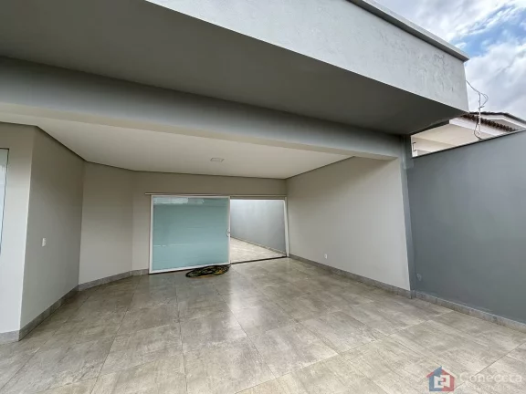 Imagem Casa de Alto Padrão à Venda em Patos de Minas - 205m² de Construção