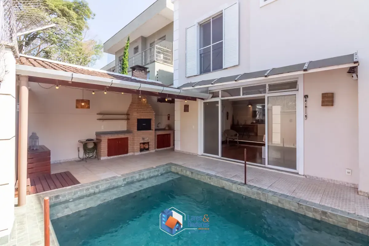 Imagem Casa no condomínio Condomínio Stephanie para venda com 5 quartos, sendo 3 suítes, 315m²