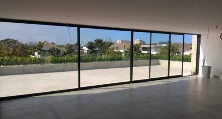 Imagem CASA TRIPLEX Condomínio DEL LAGO