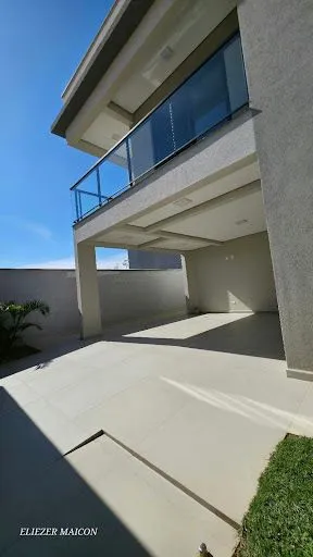 Imagem Casa a venda com piscina no bairro Jardim Florença em Poços de Caldas - MG