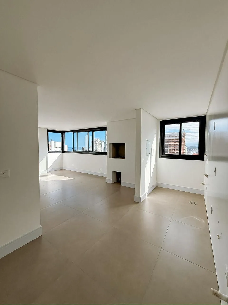 Imagem Apartamento à venda em Torres, Predial, com 2 quartos, 78.58m2