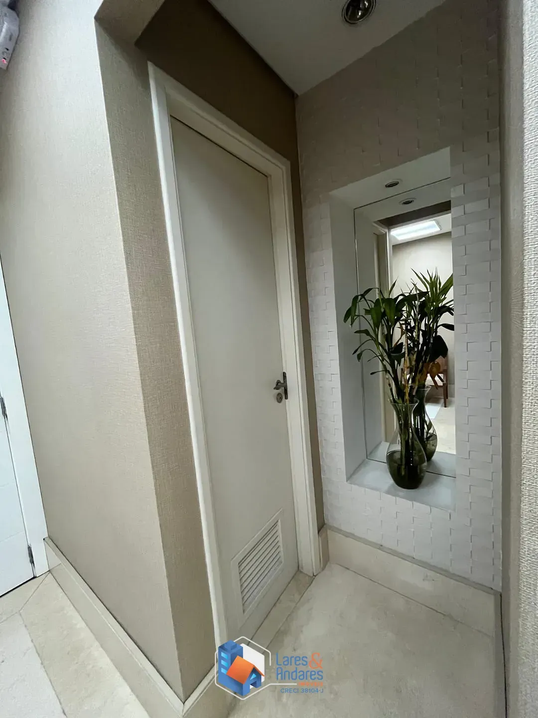 Imagem Conjunto comercial para venda em Jardim Caboré, 123m²