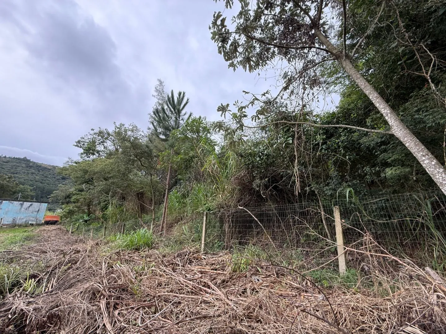 Imagem Terreno a venda com 1.724,42m² próximo ao Colégio Calábria na Vila Nova