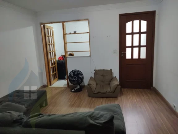 Imagem Casa de 3 dormitórios sendo 1 suíte, 2 banheiros, com 200m² no Jardim Aurora, São Bernardo do Campo