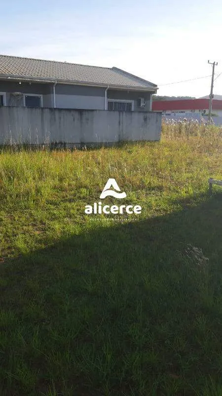 Imagem Terreno à venda com , 200m² em Forquilhas São José