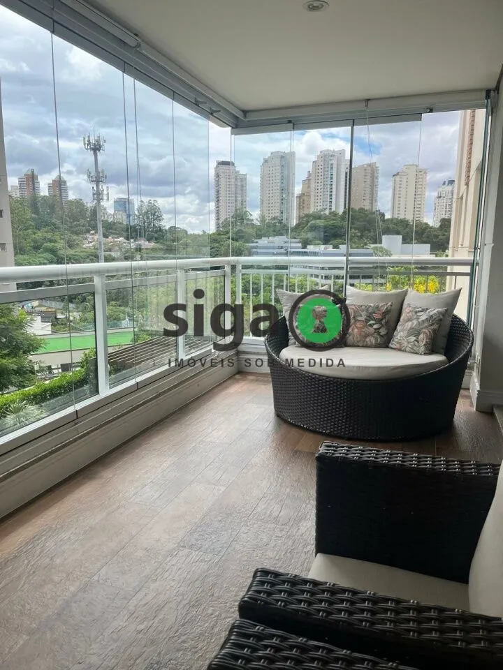 Imagem Apto à Venda com 200m², 3 suites, 4 vagas, mobiliado, no Panamby