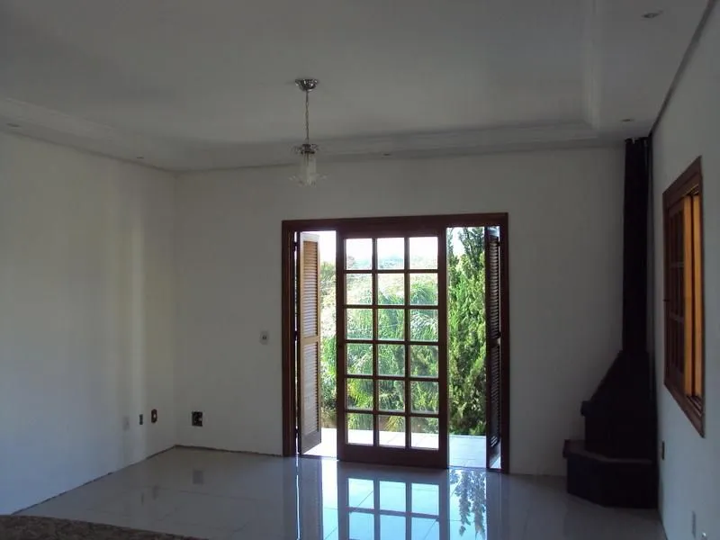 Imagem Casa à Venda no Cantegril - 3 Dormitórios com Suíte, Piscina e Espaço Gourmet