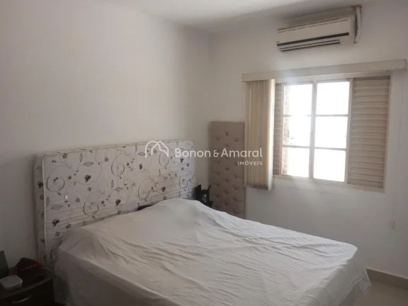 Imagem Descubra o conforto e a qualidade de vida que você e sua família merecem! Esta linda casa térrea ...